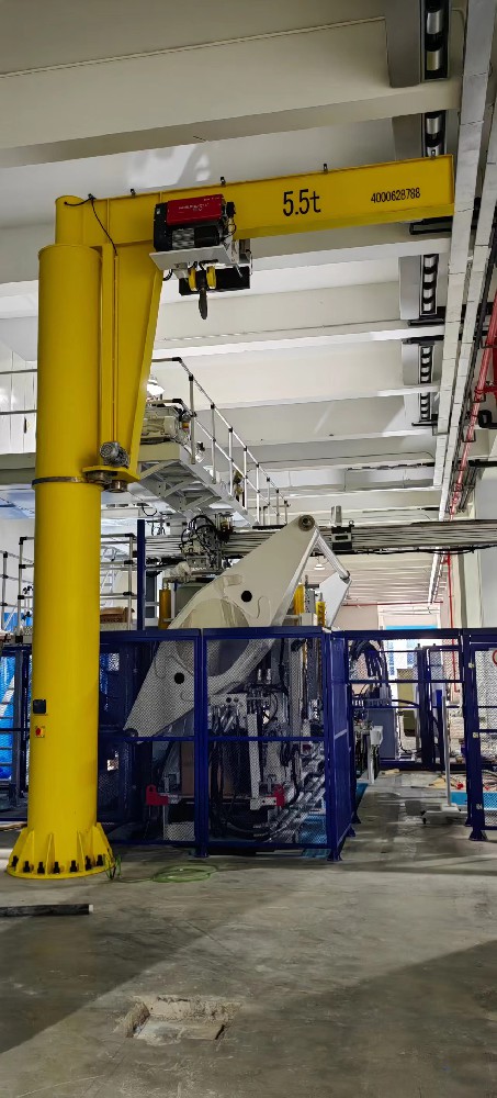 懸臂吊起重機-5.5t